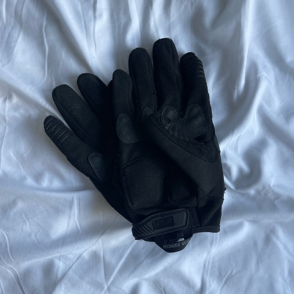 Mechanix M-Pact Covert Gloves - Picture 3 of 4